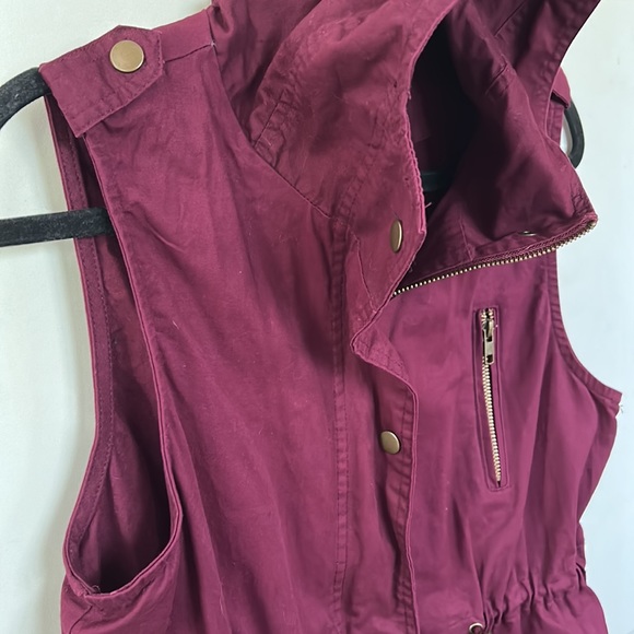 2SABLE💫Women’s Burgundy Military Drawstring Hoodie Vest - Picture 9 of 13